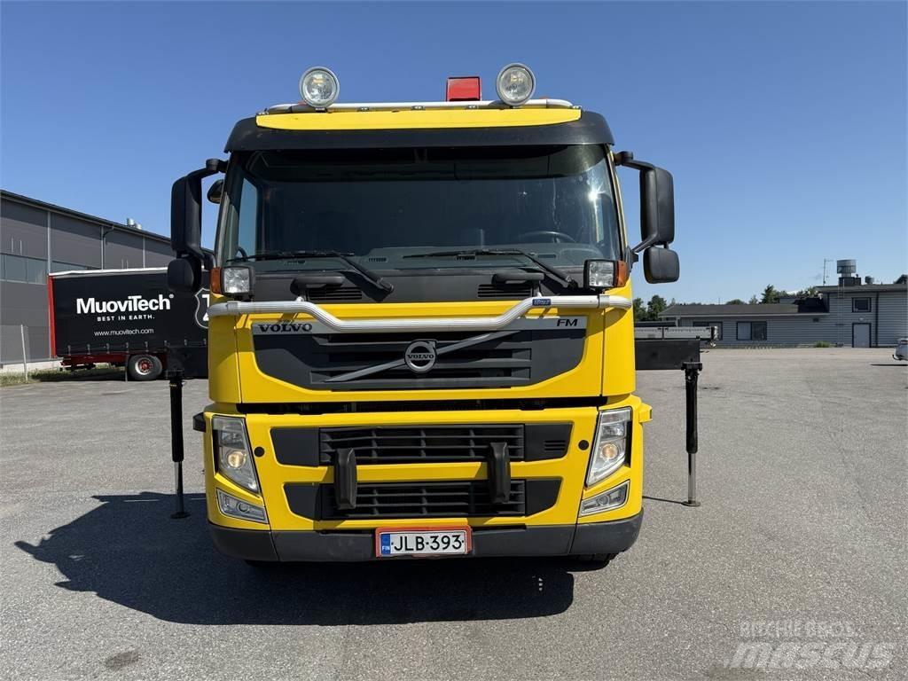 Volvo FM370 6X2 Truck mounted cranes