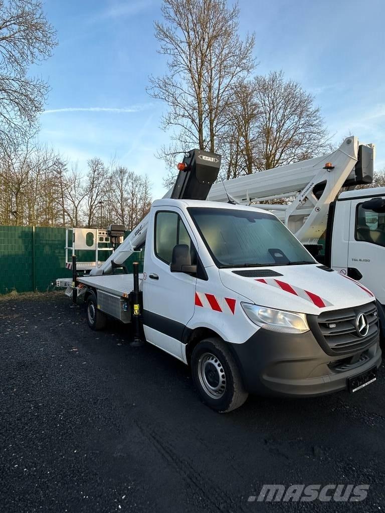 VERSALIFT V-200 Truck mounted platforms