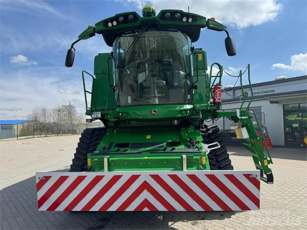 John Deere T670 Combine harvesters