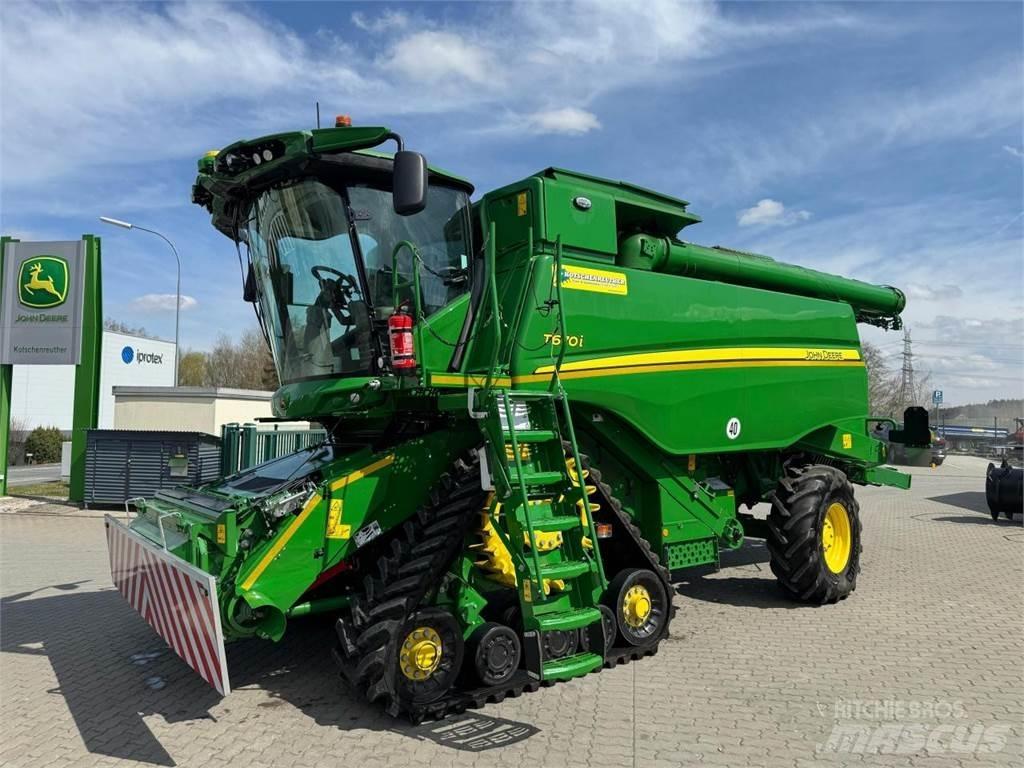 John Deere T670 Combine harvesters