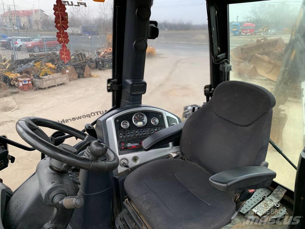 MST 642 Plus Backhoe