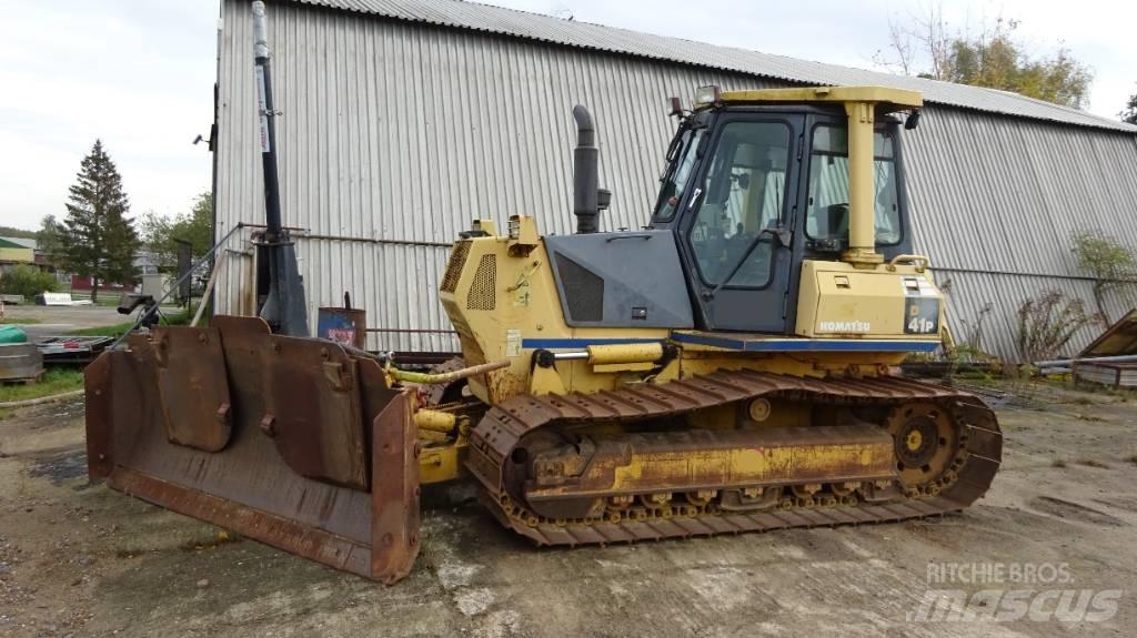 Komatsu D 41 P-6 Crawler dozers