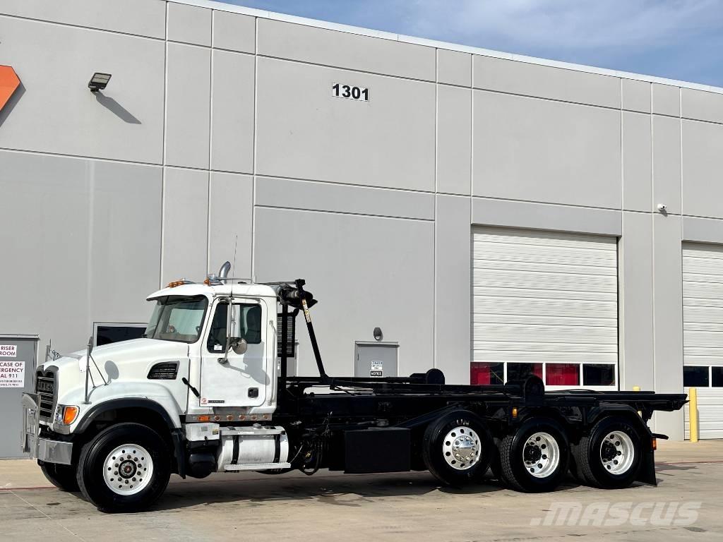Mack Granite Demountable trucks