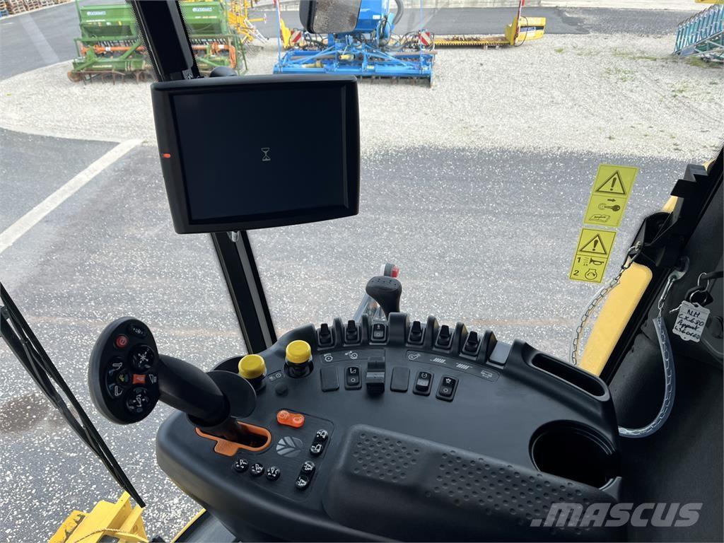 New Holland CX6.80 Combine harvesters