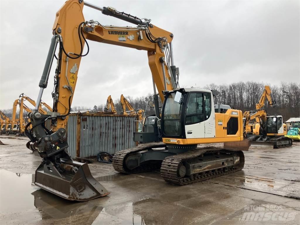 Liebherr R924 Crawler excavators