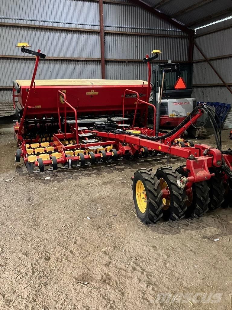 Väderstad Rapid400C Combination drills