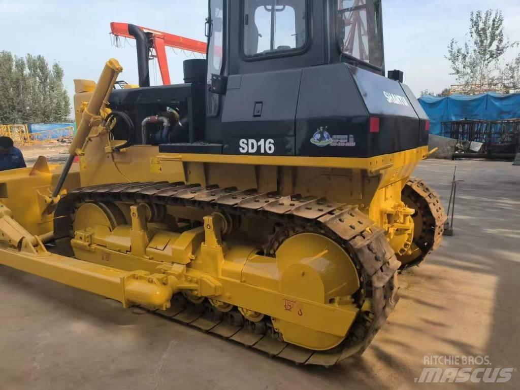 Shantui SD 16 Crawler dozers