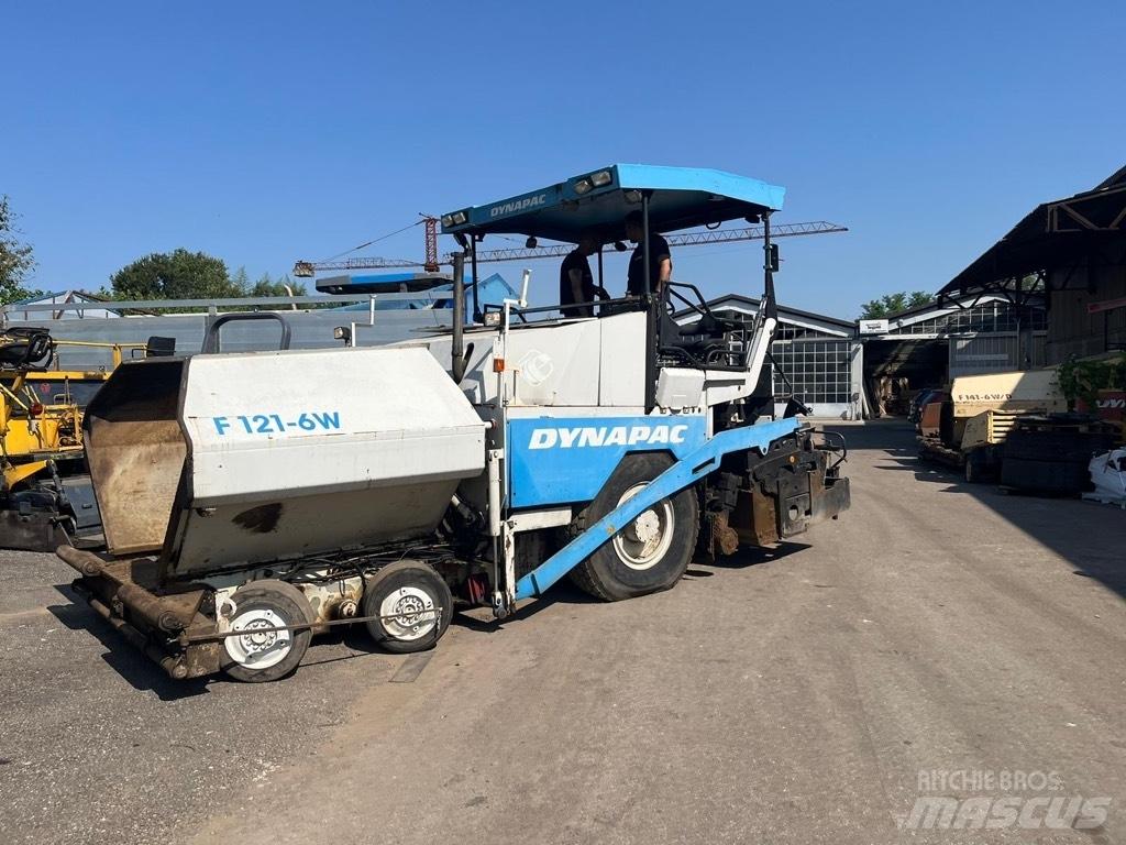 Dynapac F 121-6W Asphalt pavers
