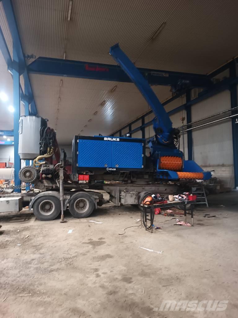 Bruks 1006 ST Wood chippers