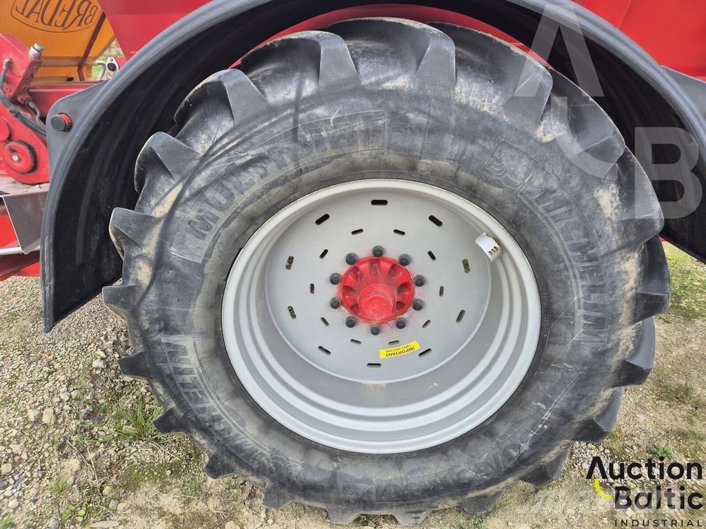 Bredal F10 Mineral spreaders