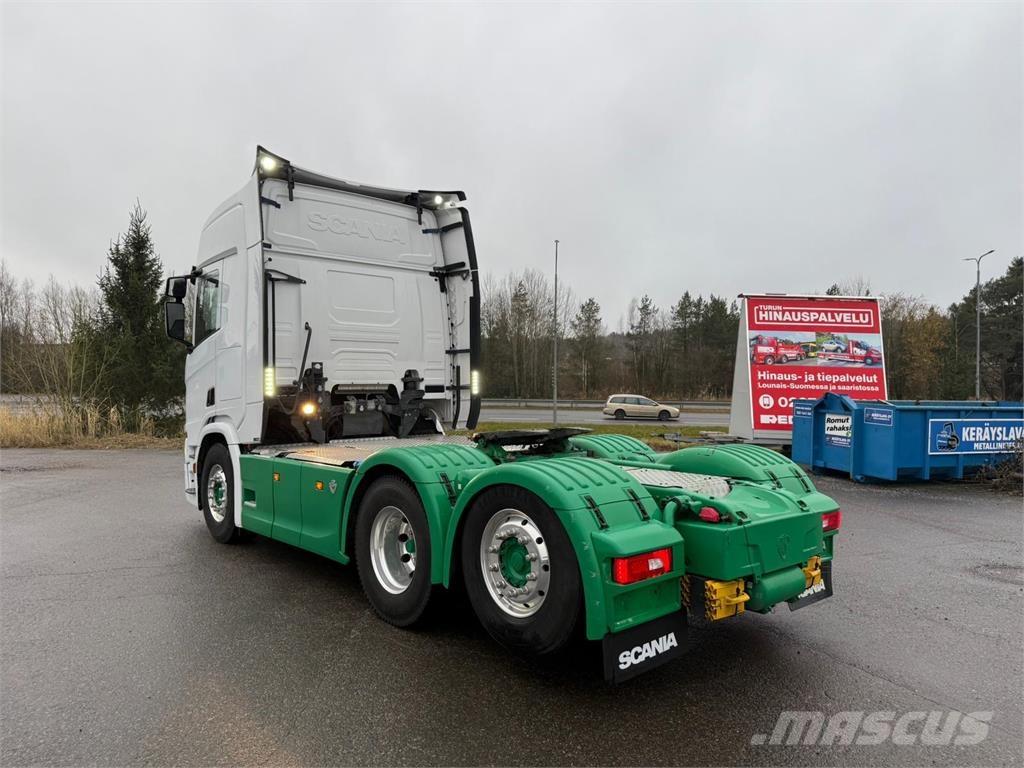 Scania R580 6x2 Prime Movers