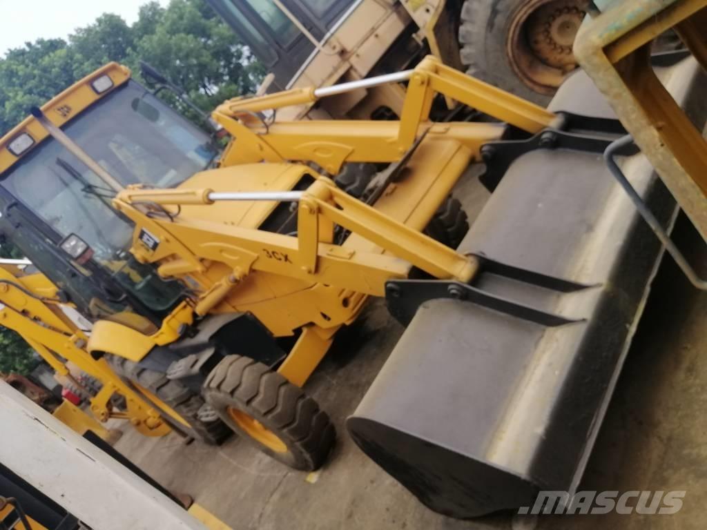 JCB 3 CX Backhoe