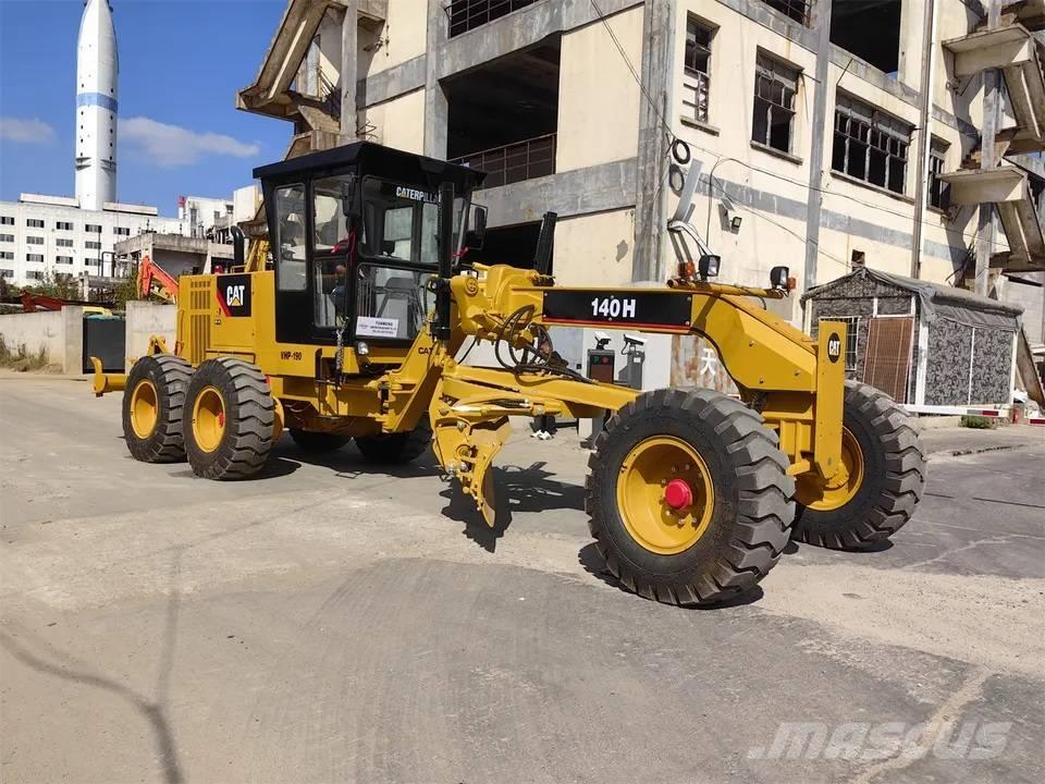 CAT 140H Graders
