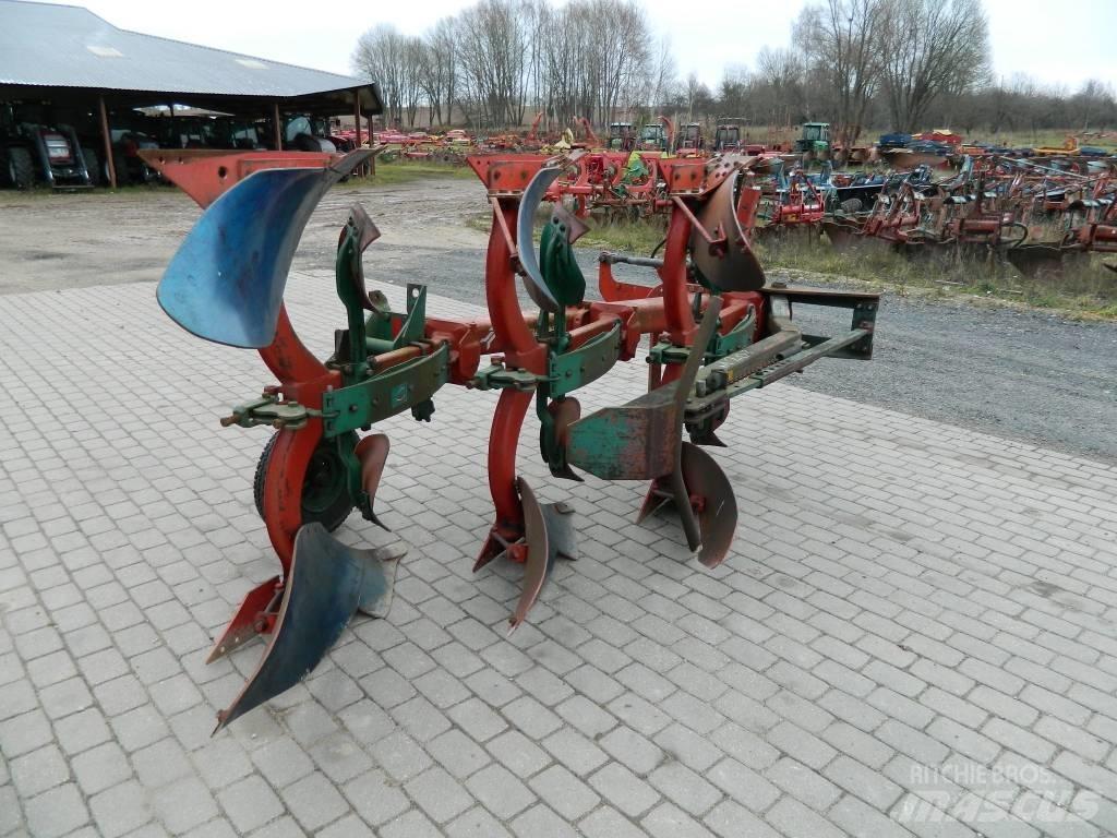 Kverneland 3 Reversible ploughs