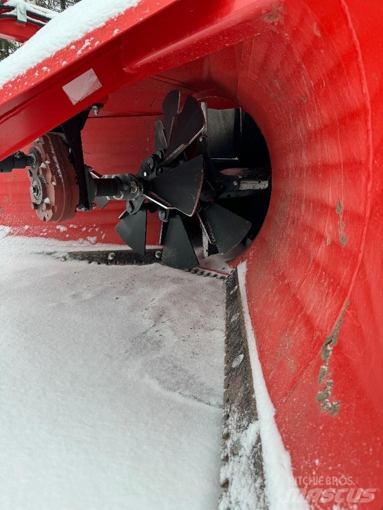 Varila Steel TR 270 Snow throwers