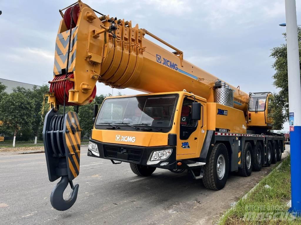 XCMG XCA200 All terrain cranes