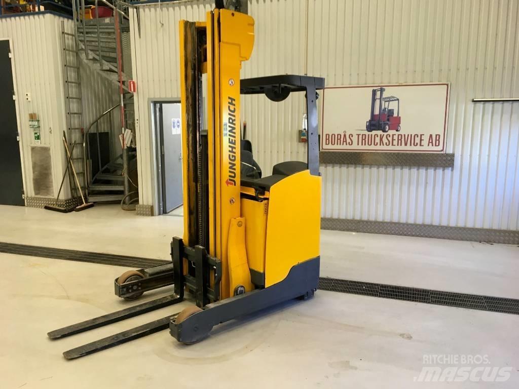 Jungheinrich ETV 214 Reach truck