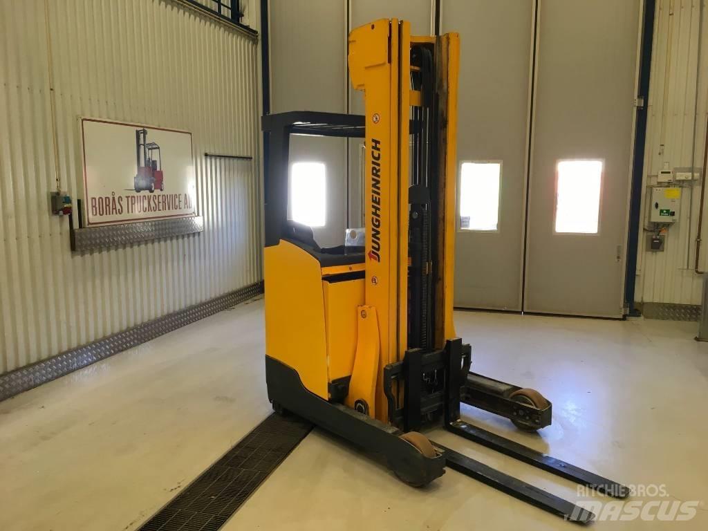 Jungheinrich ETV 214 Reach truck