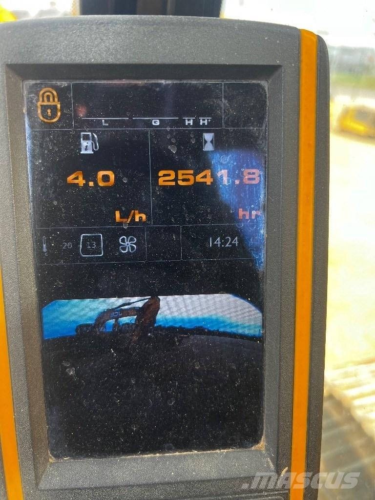 JCB JS 220 N LC Crawler excavators