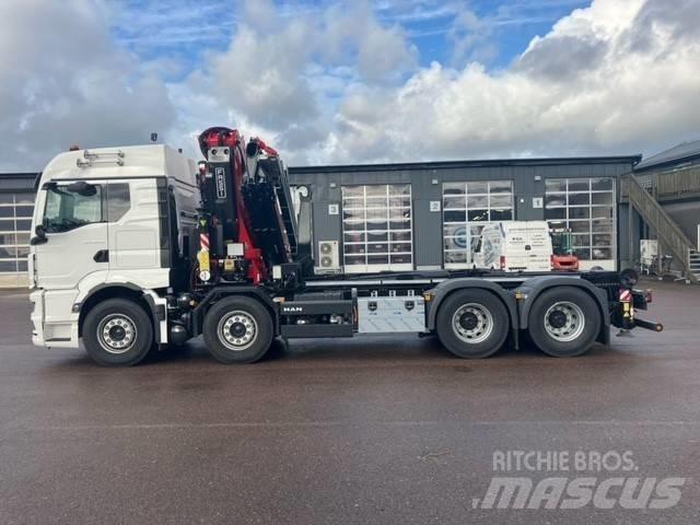 MAN TGX / TGS chassi Truck mounted cranes