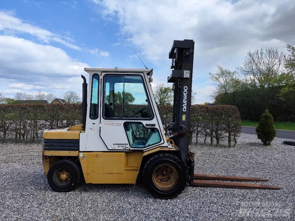 Daewoo D 40 S Diesel trucks