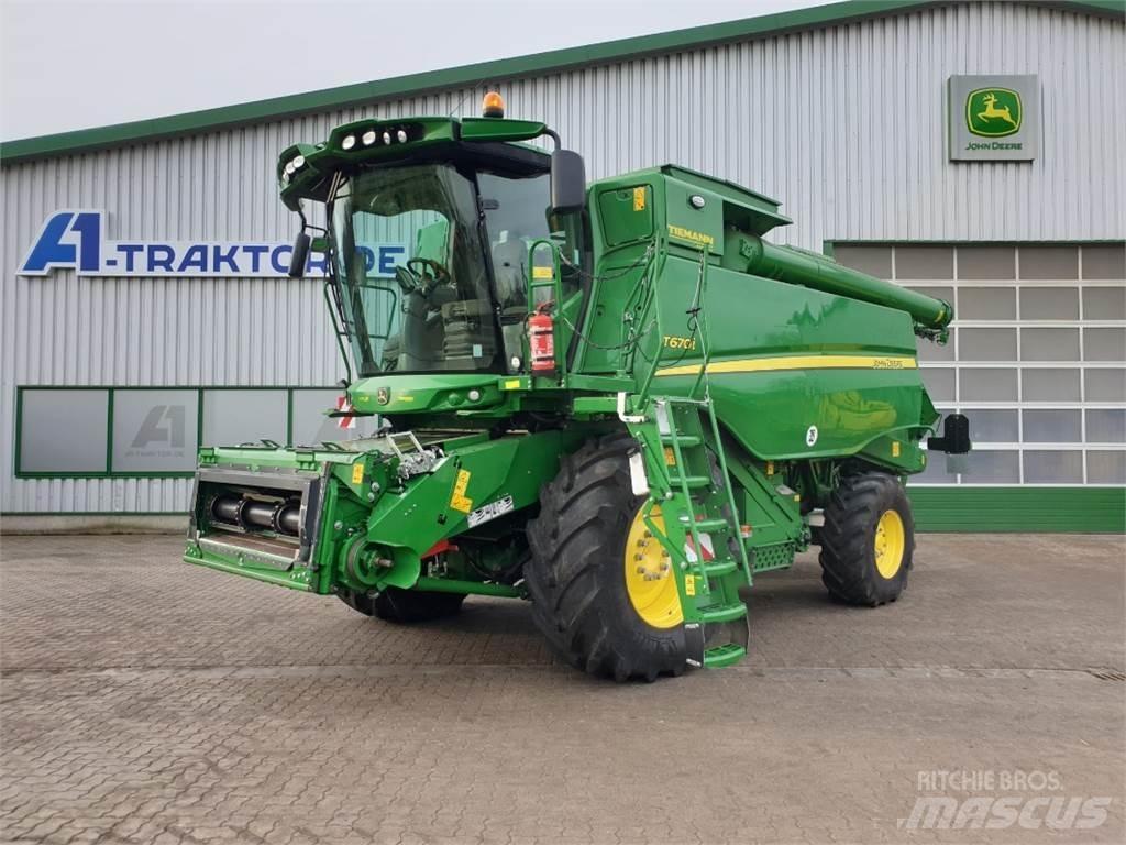 John Deere T670 Combine harvesters