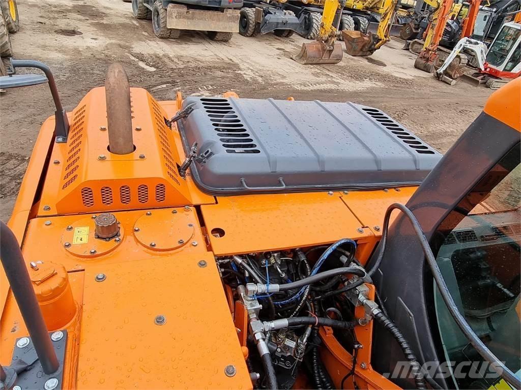 Doosan DX 140 LC-3 Crawler excavators