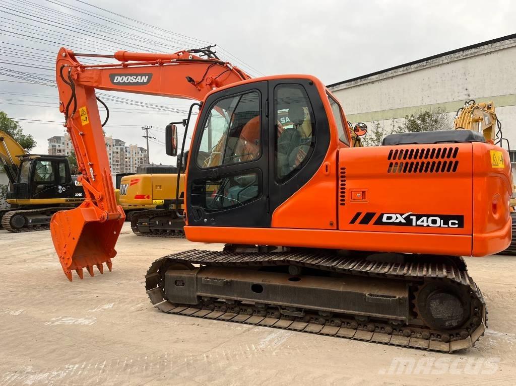 Doosan 140 LC Crawler excavators