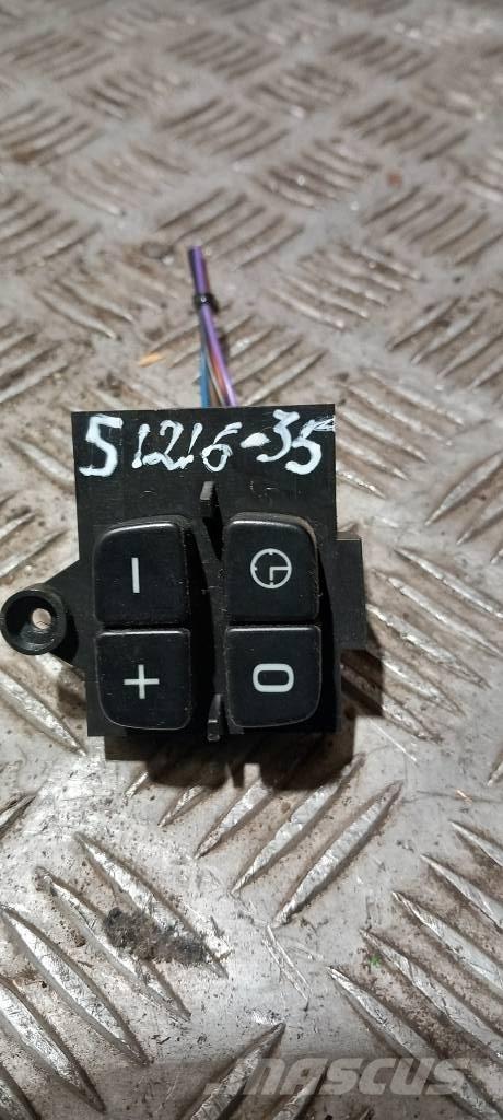 Scania R 440   1789934 Cabins and interior