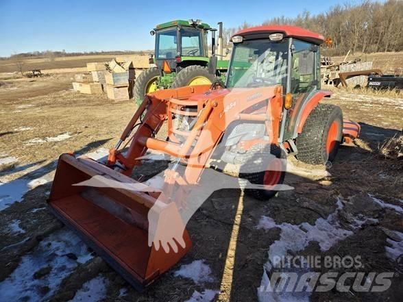 Kubota L4240 Tractors