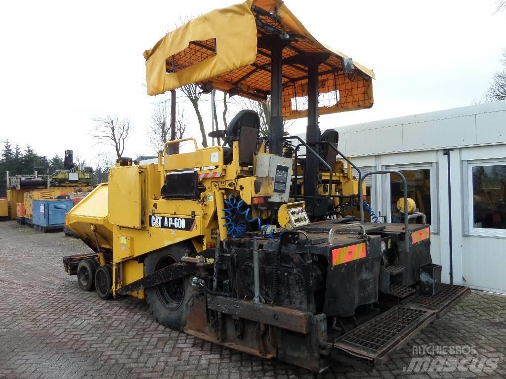 CAT AP 600 Asphalt pavers