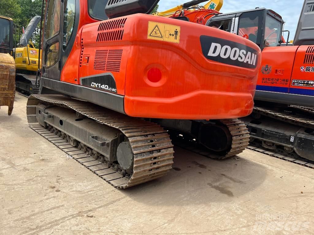 Doosan DX140 Crawler excavators