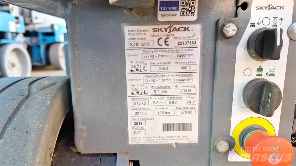 SkyJack SJIII3219 Scissor lifts