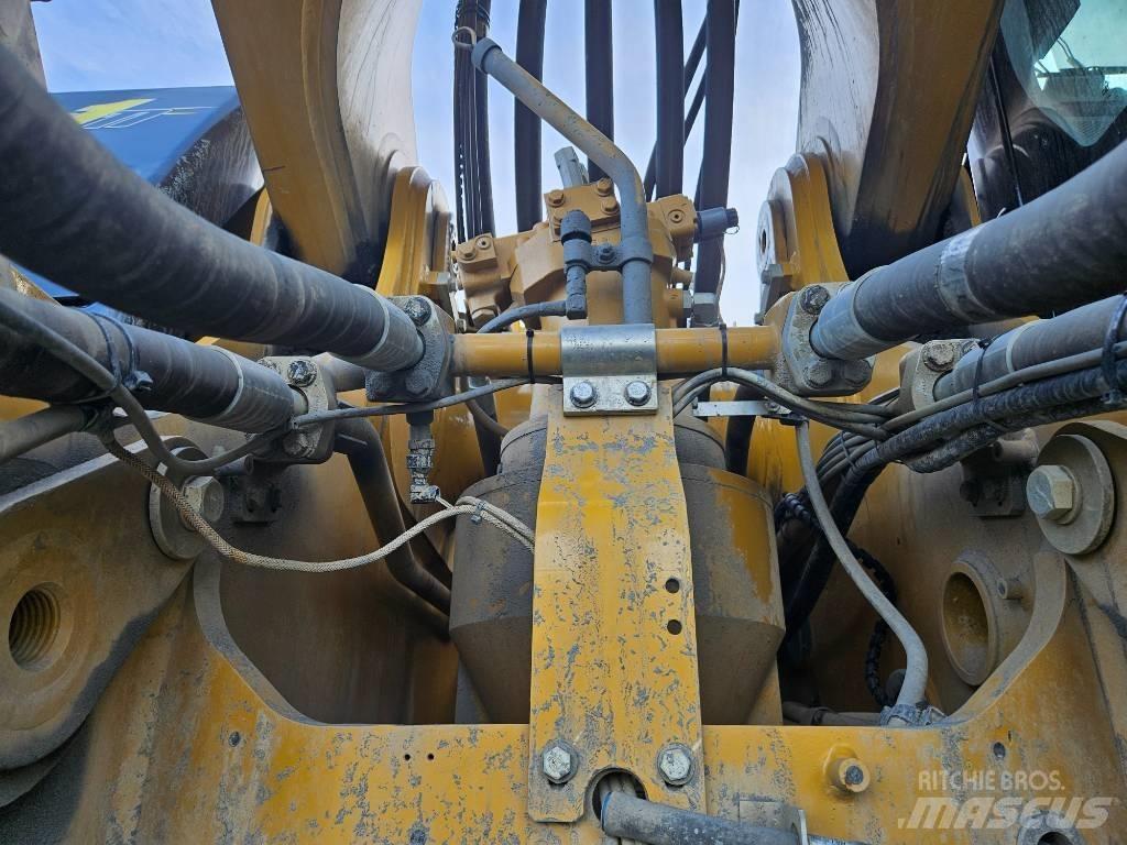 CAT 395 Crawler excavators