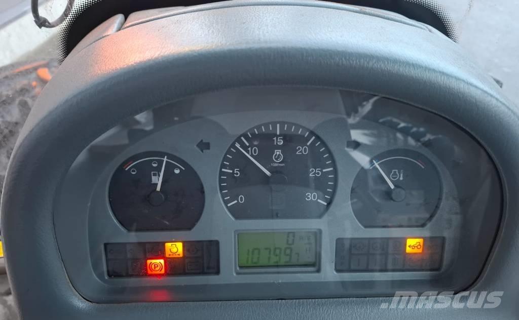 Valtra 8950 Tractors