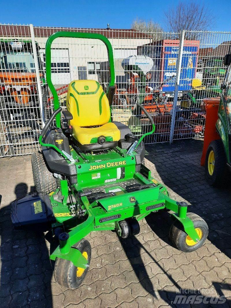 John Deere Z 740R Mowers