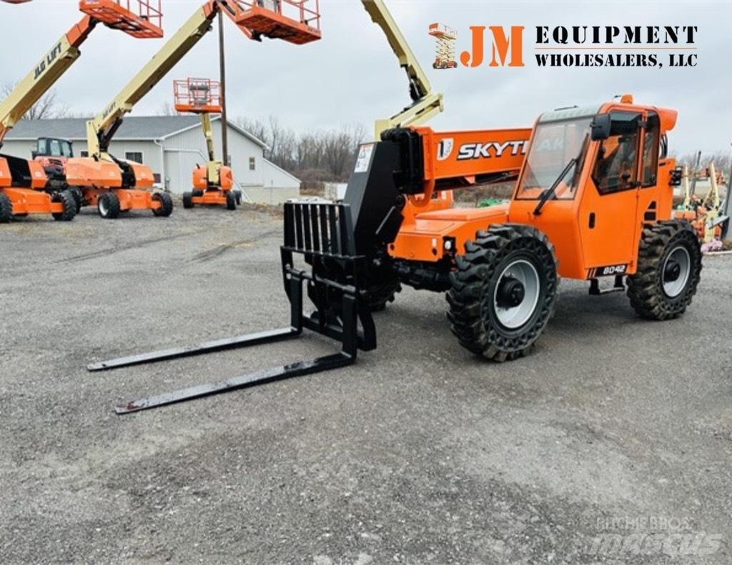 SkyTrak 8042 Telescopic handlers