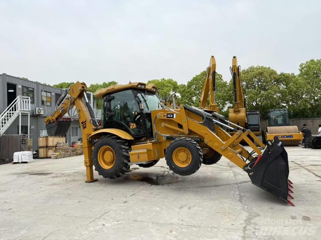 JCB 3 CX Backhoe