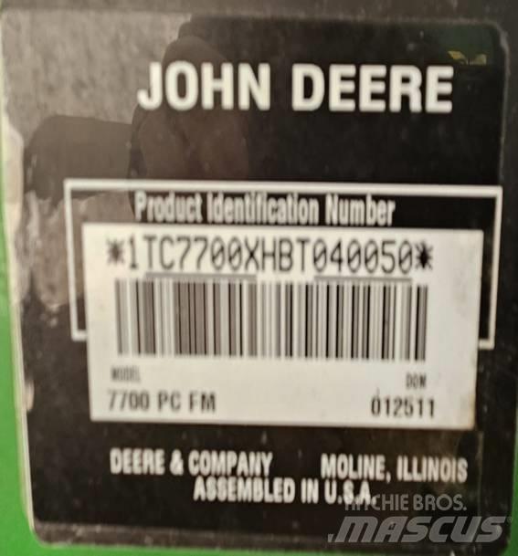 John Deere 7700 Fairway mowers