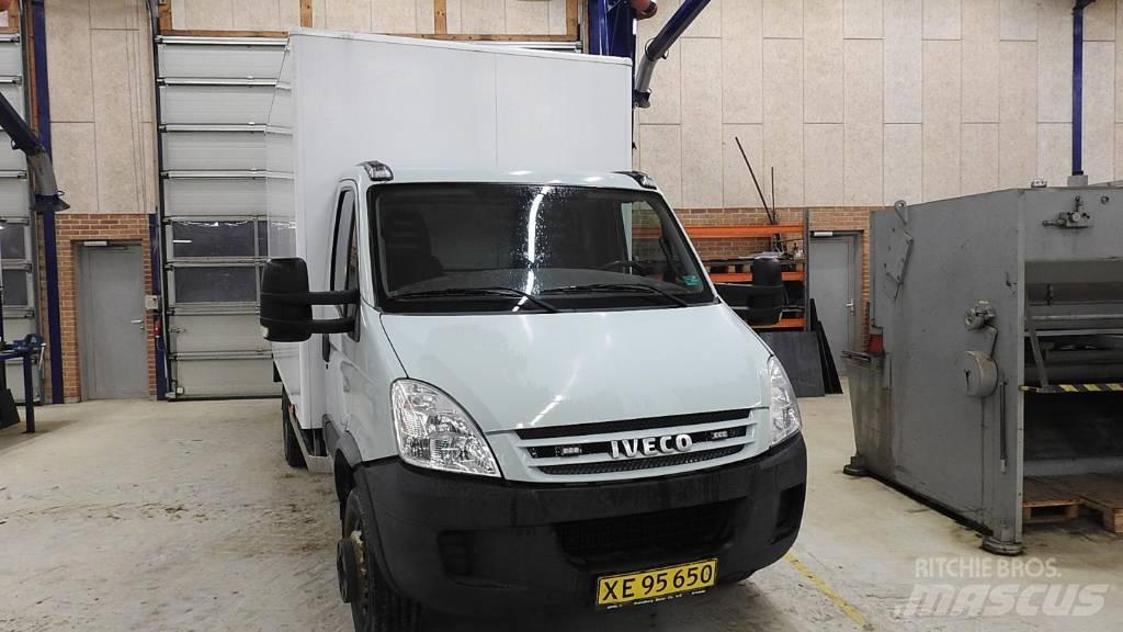 Iveco 65C 18 Box trucks