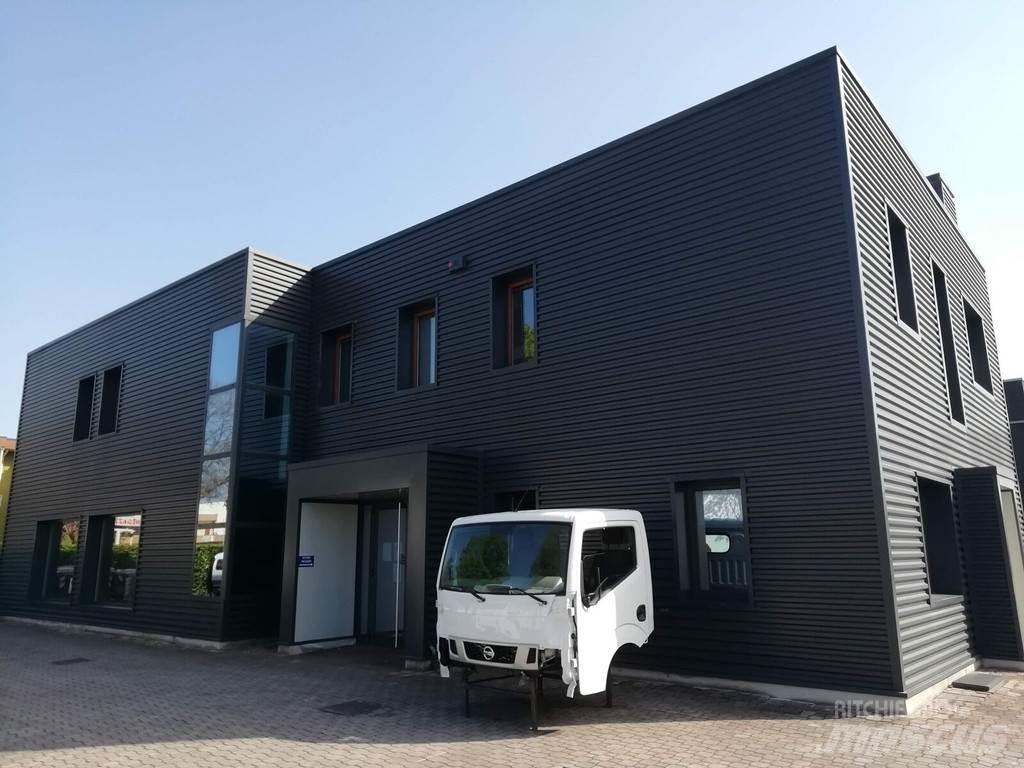 Nissan NT400 Cabins and interior