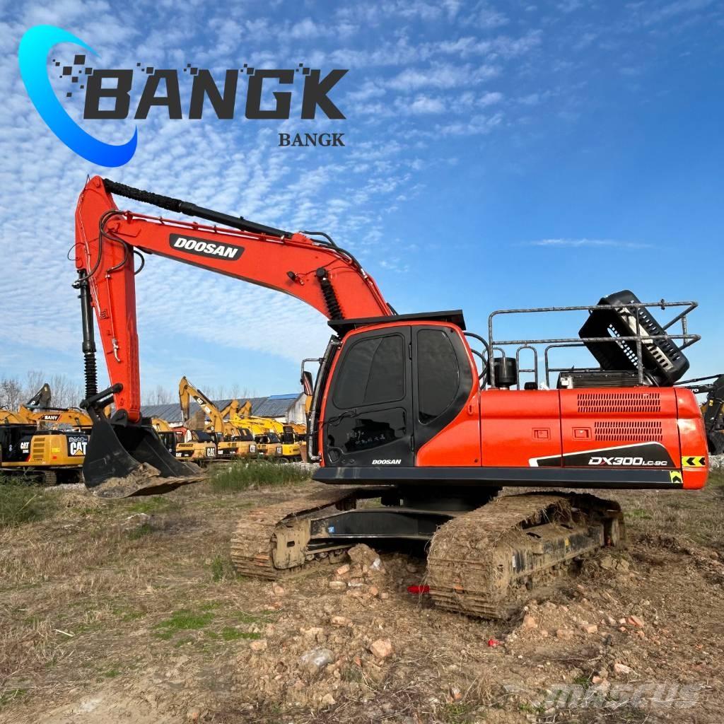 Doosan DX300 Crawler excavators