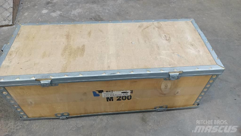 Volvo 4200 Engines