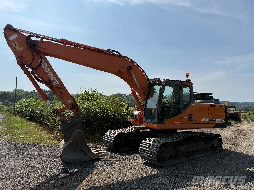 Doosan DX 225 LC Crawler excavators