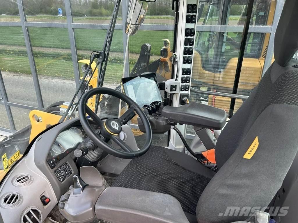 Volvo L110H Wheel loaders