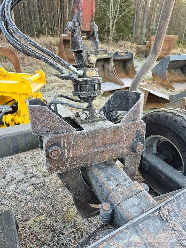 Patu 1800 Forest trailers