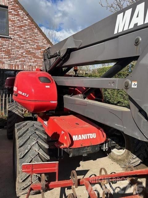 Manitou 200 ATJ Articulated boom lifts