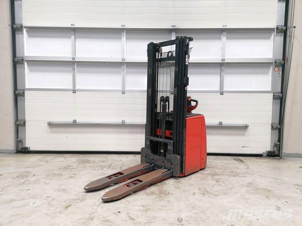 Linde L14 Pedestrian stacker