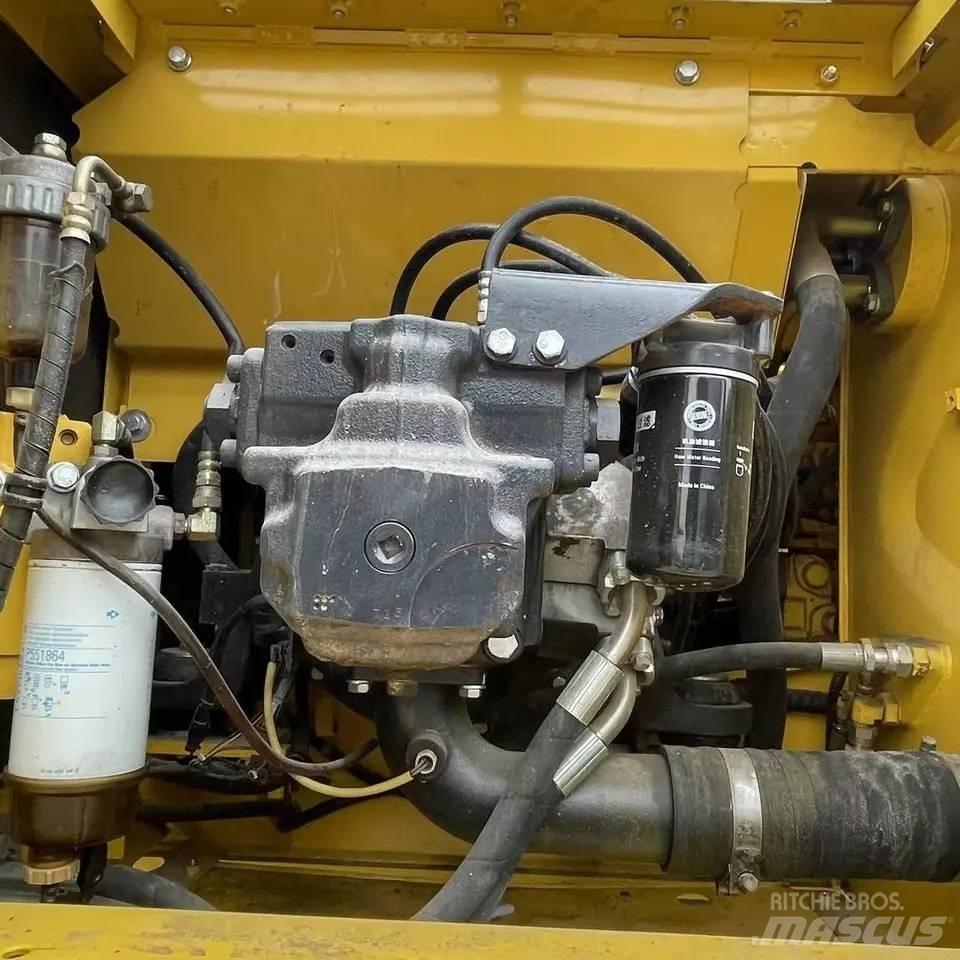 Komatsu PC200-8 Crawler excavators