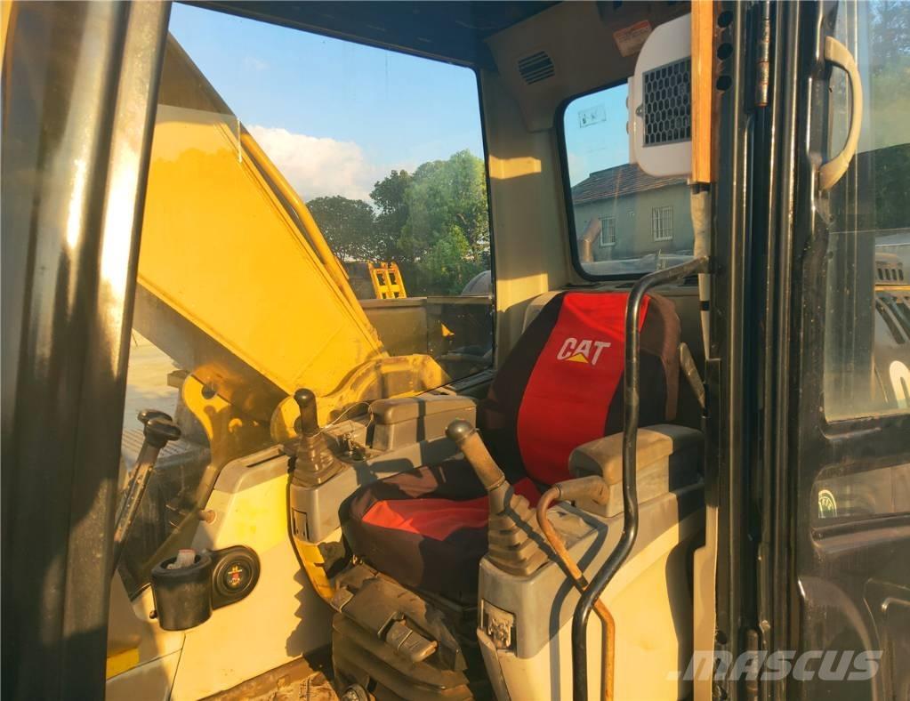 CAT 325D Crawler excavators